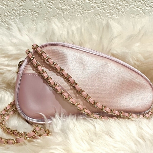 Dior Handbags - Dior Saddle Cosmetic vintage Clutch to Crossbody Bag Shoulder Waist Bag